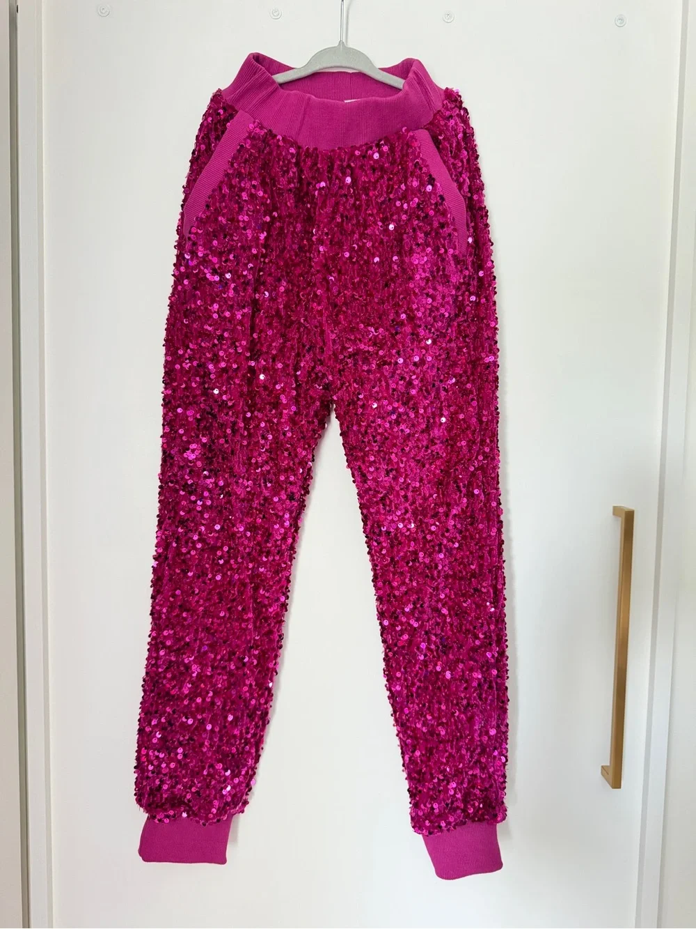NWT Girl’s Lola + The Boys Hot Pink Magic Sequin Set. Size 12.